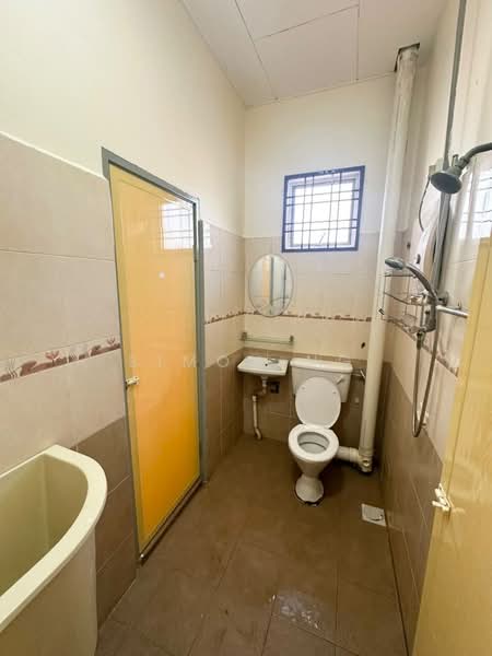 2-storey Terraced House for Rent in Taman Simpang Ampat (Simpang Ampat) - Simon Ng - Bathroom - PropertyGuru.com.my