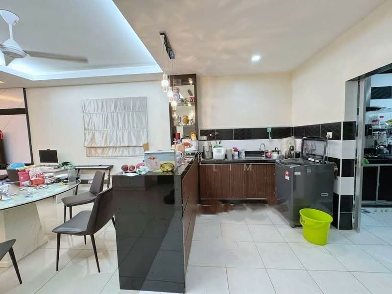 2-storey Terraced House for Sale in Taman Seri Austin (Tebrau) - Karl Lim - Kitchen - PropertyGuru.com.my