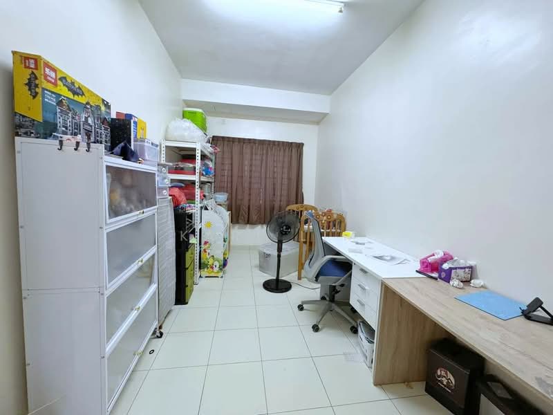 2-storey Terraced House for Sale in Taman Seri Austin (Tebrau) - Karl Lim - Study - PropertyGuru.com.my