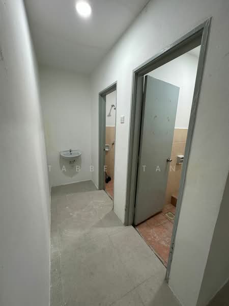Shop / Office for Rent in Bandar Sri Permaisuri (Cheras) - Tabber Tan - Corridor - PropertyGuru.com.my