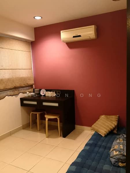 Kediaman Servis untuk Dijual di D'Alamanda - Edison Ong - Bedroom - PropertyGuru.com.my