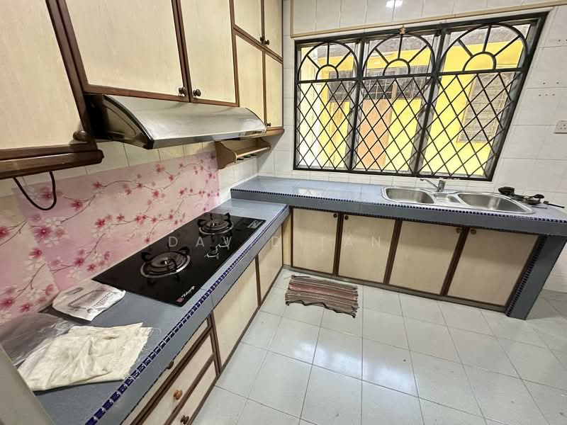 Terraced House for Sale in Puchong (Selangor) - David Tan - Kitchen - PropertyGuru.com.my