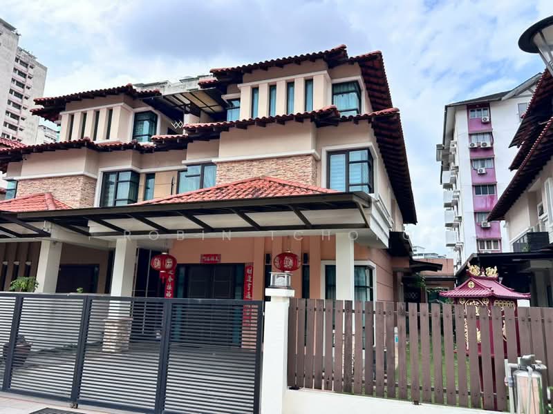 Semi-Detached House for Sale in Taman Yarl (Jalan Klang Lama (Old Klang Road)) - Robin Tchong - Exterior - PropertyGuru.com.my