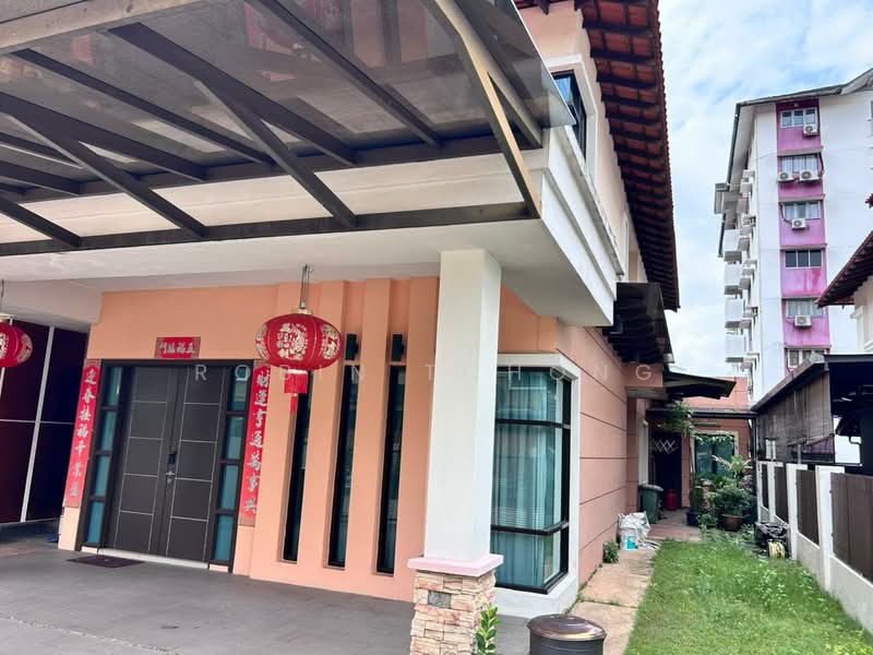 Semi-Detached House for Sale in Taman Yarl (Jalan Klang Lama (Old Klang Road)) - Robin Tchong - Exterior - PropertyGuru.com.my
