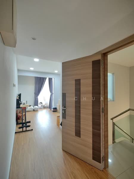 3-storey Terraced House for Sale in Sungai Buloh (Selangor) - Steve Chua - Living Room - PropertyGuru.com.my