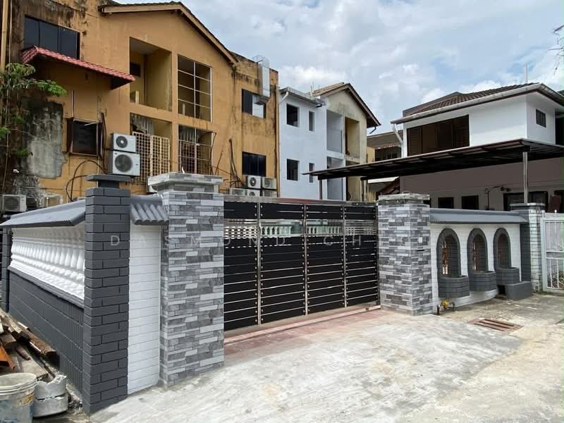 2-storey Terraced House for Sale in Taman Johor Jaya (Johor Bahru) - Dasmond Chiok - PropertyGuru.com.my