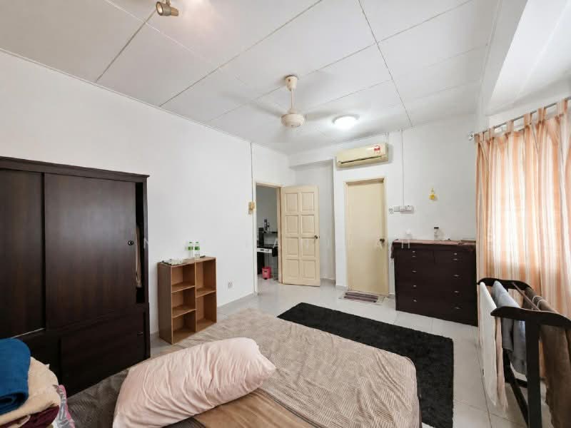 2-storey Terraced House for Sale in Seksyen 13 (Shah Alam) - Nur Hanizah - Bedroom - PropertyGuru.com.my