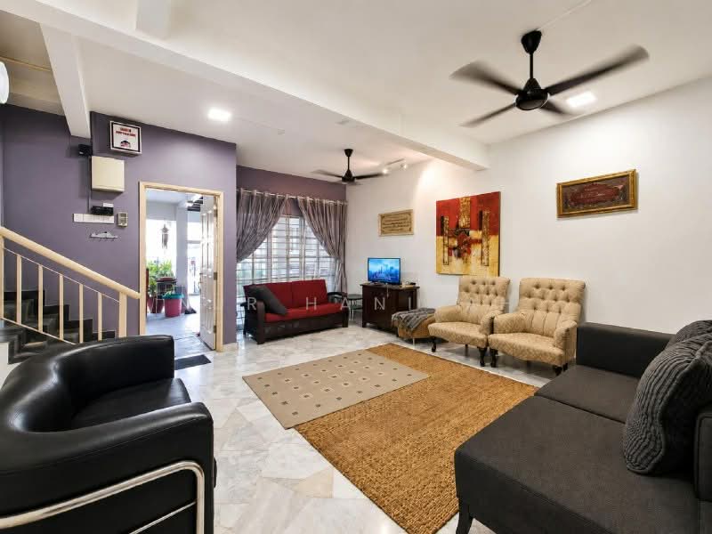 2-storey Terraced House for Sale in Seksyen 13 (Shah Alam) - Nur Hanizah - Living Room - PropertyGuru.com.my