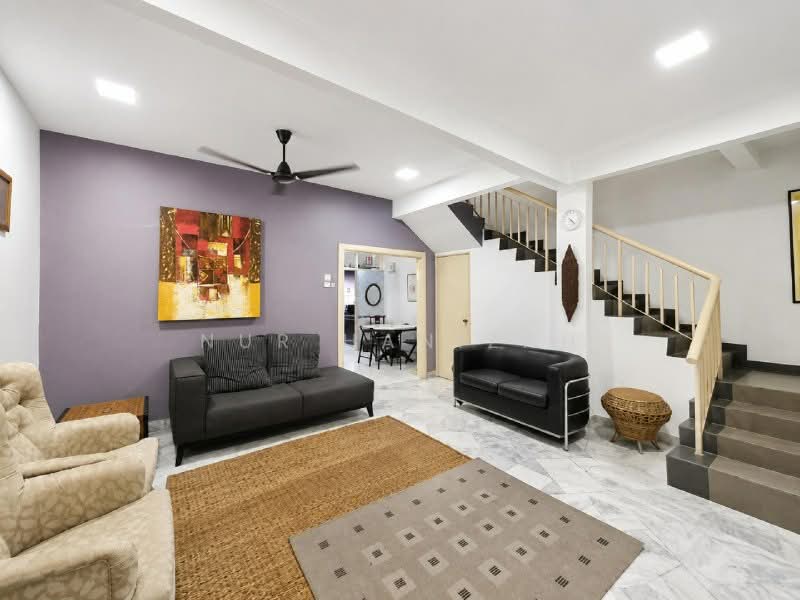 2-storey Terraced House for Sale in Seksyen 13 (Shah Alam) - Nur Hanizah - Living Room - PropertyGuru.com.my