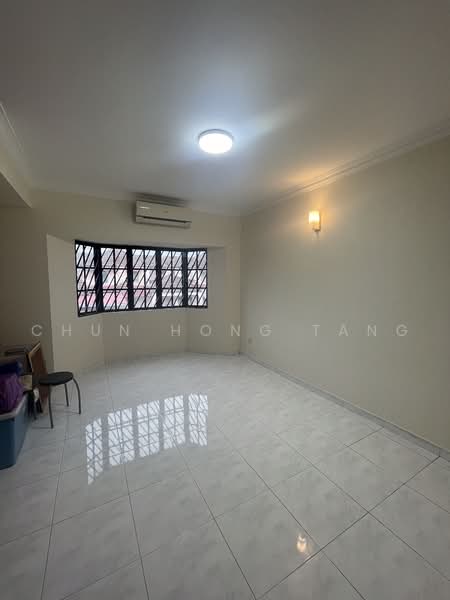 Rumah Teres 2-Tingkat untuk Disewa di Usj 1 (Subang Jaya) - Chun Hong Tang - Master - PropertyGuru.com.my