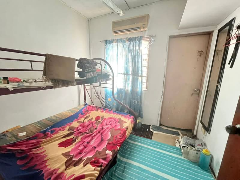Rumah Teres untuk Dijual di Taman Bersatu (Rawang) - Tris Jong - Bedroom - PropertyGuru.com.my