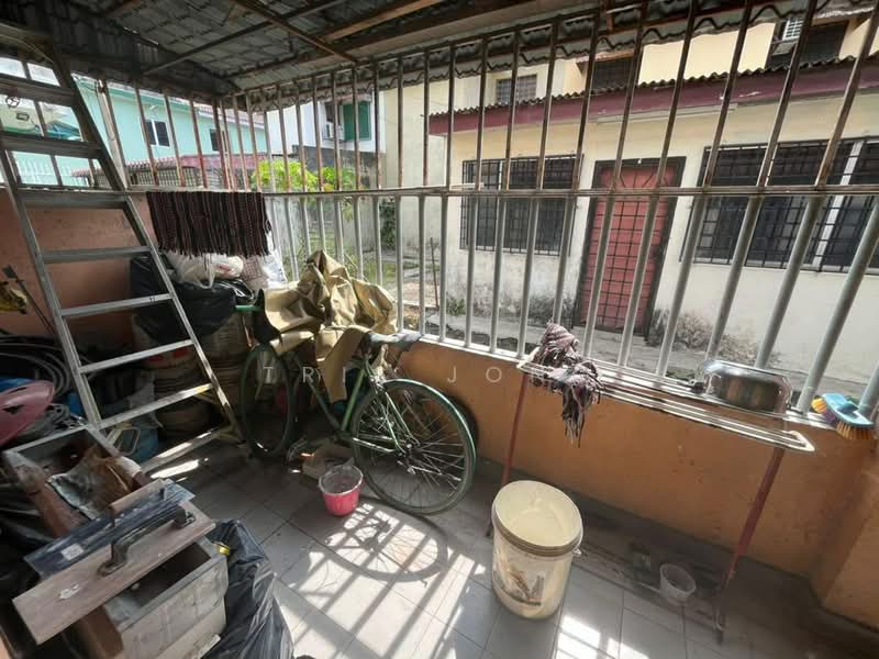Rumah Teres untuk Dijual di Taman Bersatu (Rawang) - Tris Jong - Exterior - PropertyGuru.com.my