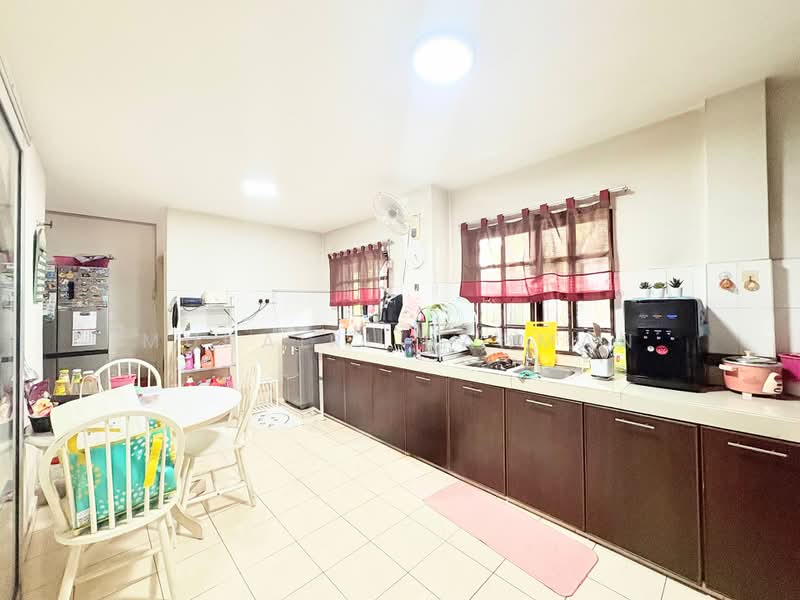 Vila Berkembar untuk Dijual di Subang (Selangor) - Muhairi Rahman - Kitchen - PropertyGuru.com.my