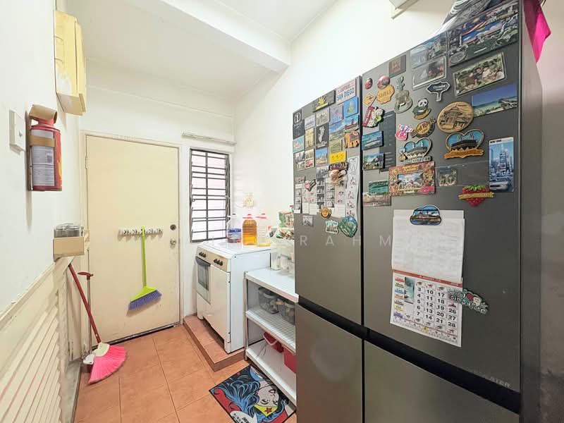 Vila Berkembar untuk Dijual di Subang (Selangor) - Muhairi Rahman - Kitchen - PropertyGuru.com.my