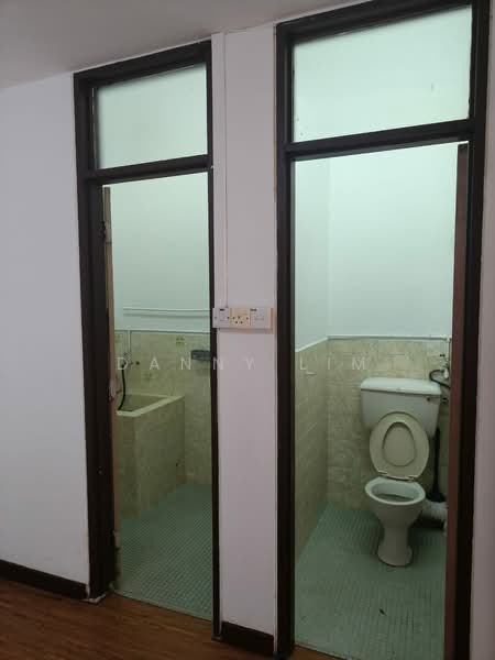 2-storey Terraced House for Rent in Gelugor (Penang) - Danny Lim - Bathroom - PropertyGuru.com.my