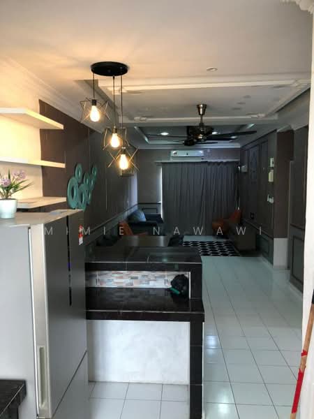 Rumah Bandar untuk Dijual di Beranang (Selangor) - Mimie Nawawi - Living Room - PropertyGuru.com.my