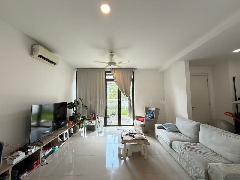 3-storey Terraced House for Rent in Cyberjaya (Selangor) - Henry Liew - Living Room - PropertyGuru.com.my