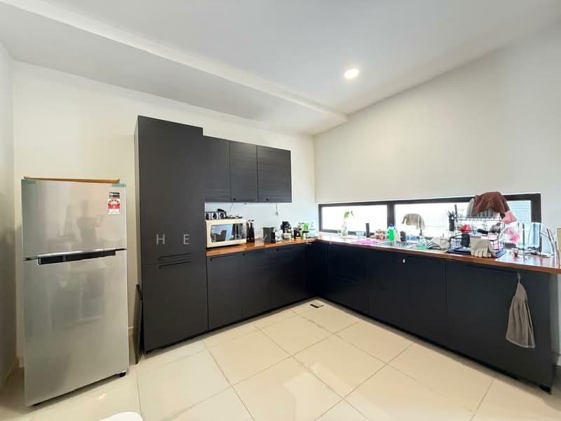 3-storey Terraced House for Rent in Cyberjaya (Selangor) - Henry Liew - Kitchen - PropertyGuru.com.my