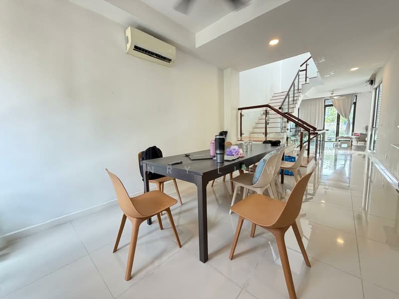 3-storey Terraced House for Rent in Cyberjaya (Selangor) - Henry Liew - Dining Room - PropertyGuru.com.my