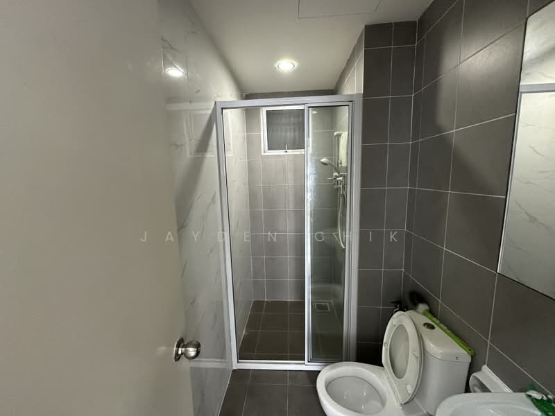 Kediaman Servis untuk Disewa di Savanna Executive Suite @ Southville City - Jayden Chik - Bathroom - PropertyGuru.com.my