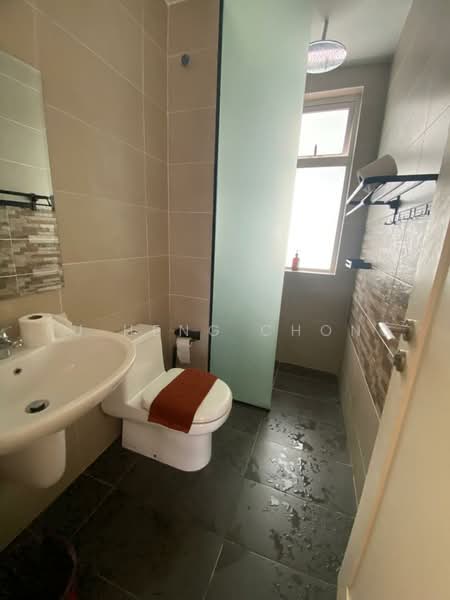 Kediaman Servis untuk Disewa di TriTower Residence @ Johor Bahru Sentral - Fu Heng Chong - Bathroom - PropertyGuru.com.my
