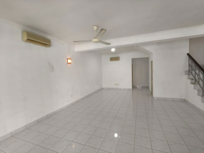 2-storey Terraced House for Sale in Taman Seri Orkid (Skudai) - Yvonne Lim - Living Room - PropertyGuru.com.my