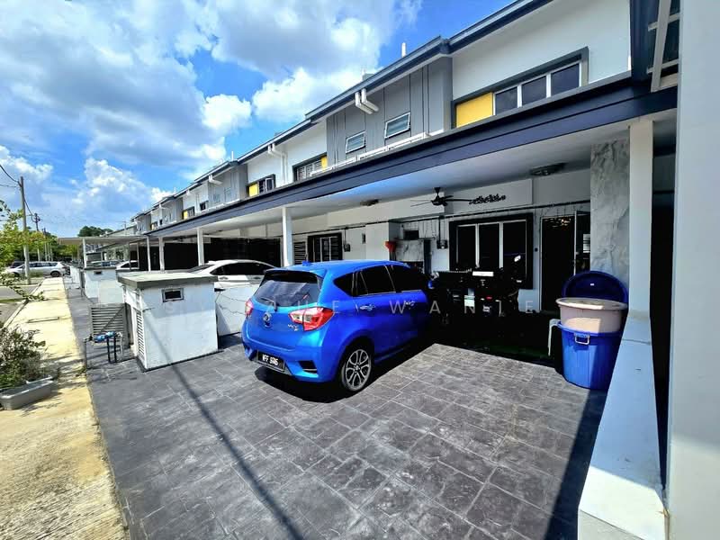 Rumah Teres 2-Tingkat untuk Dijual di Dengkil (Selangor) - Syazue Wanie - Exterior - PropertyGuru.com.my