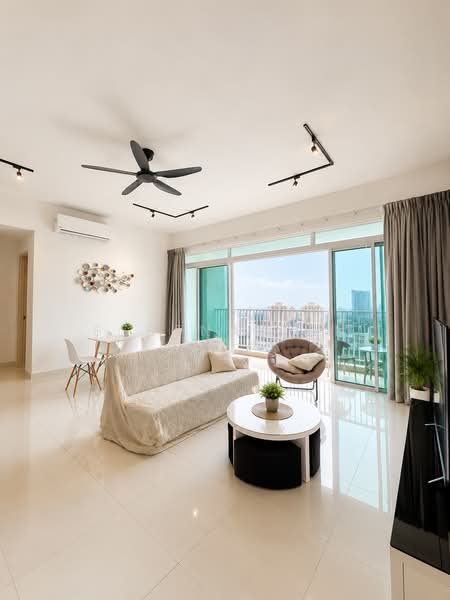 Kondominium untuk Dijual di Ferringhi Residence 2 - Serena Tan - Living Room - PropertyGuru.com.my