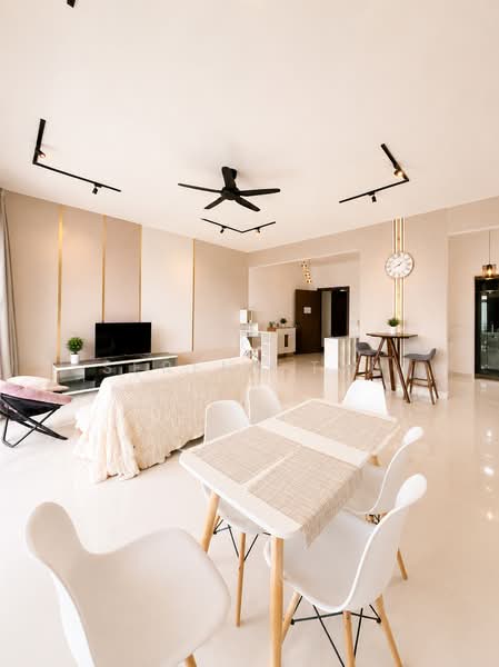 Kondominium untuk Dijual di Ferringhi Residence 2 - Serena Tan - Living Room - PropertyGuru.com.my
