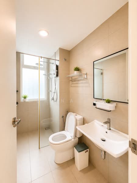 Kondominium untuk Dijual di Ferringhi Residence 2 - Serena Tan - Bathroom - PropertyGuru.com.my