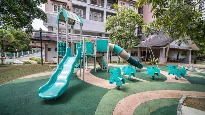 Kondominium untuk Dijual di Saujana Aster - Amirruddin . - Exterior - PropertyGuru.com.my