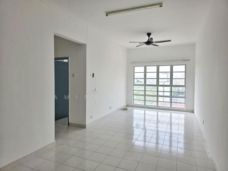 Kondominium untuk Dijual di Saujana Aster - Amirruddin . - Living Room - PropertyGuru.com.my