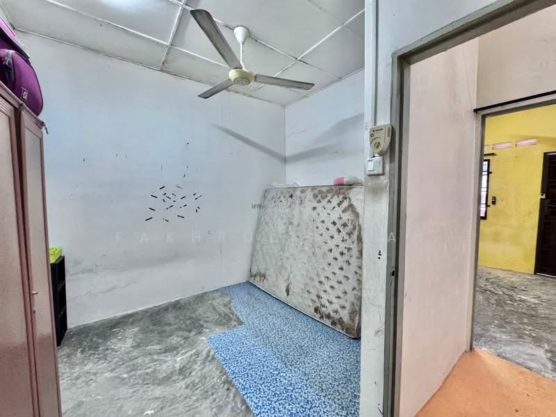 Rumah Teres 2-Tingkat untuk Dijual di Taman Pulai Indah (Johor Bahru) - Fakhrul Imlan - Bedroom - PropertyGuru.com.my