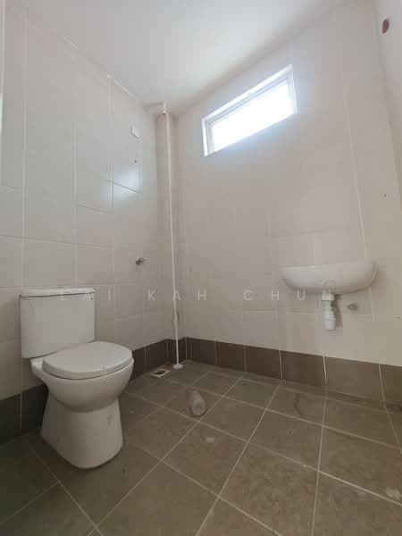 Bungalow House for Sale in Taman Senawang Perdana (Senawang) - Lai Kah Chun - Bathroom - PropertyGuru.com.my