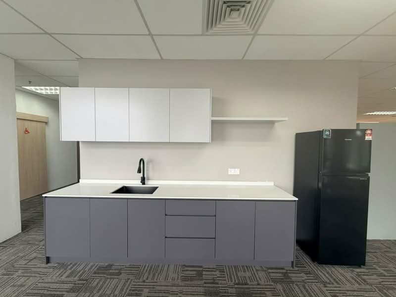 Office for Rent in Bandar Puteri Puchong (Puchong) - Evelyn Hoo - Kitchen - PropertyGuru.com.my