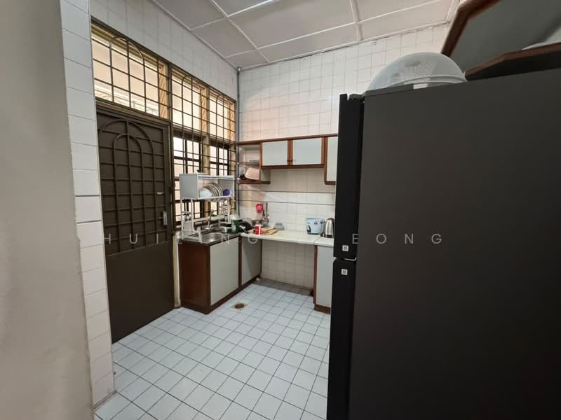 1.5-storey Terraced House for Sale in Taman Molek (Johor Bahru) - Huiling Cheong - PropertyGuru.com.my