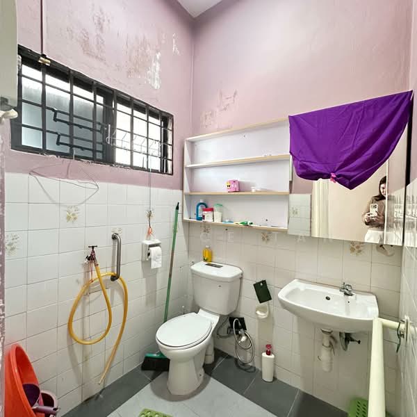 Rumah Teres 2-Tingkat untuk Dijual di Johor Bahru (Johor) - Shanice Tan - Bathroom - PropertyGuru.com.my