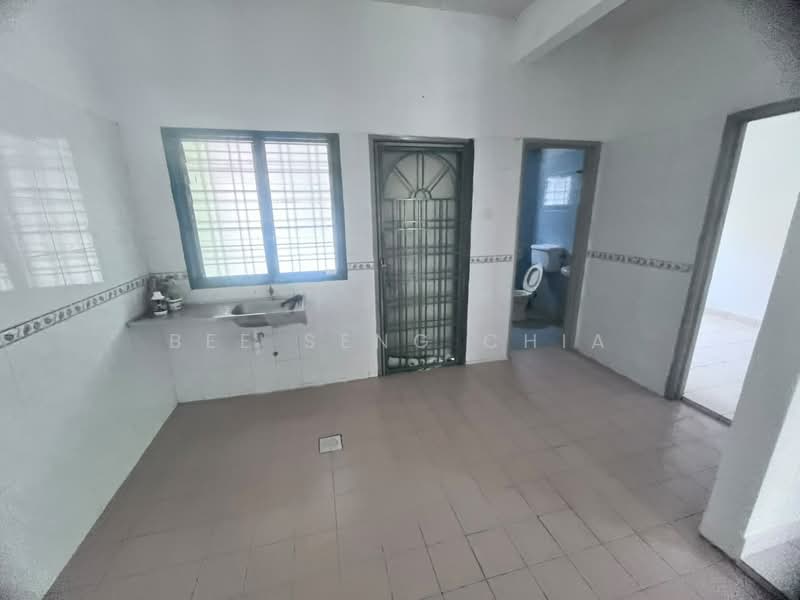 Terraced House for Sale in Kota Kemuning (Shah Alam) - Adam Chia - Kitchen - PropertyGuru.com.my