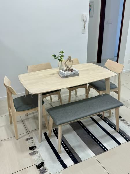 Condominium for Rent at Queens Residences Q2 @ Queens Waterfront - Jerene Yeap - Dining Room - PropertyGuru.com.my