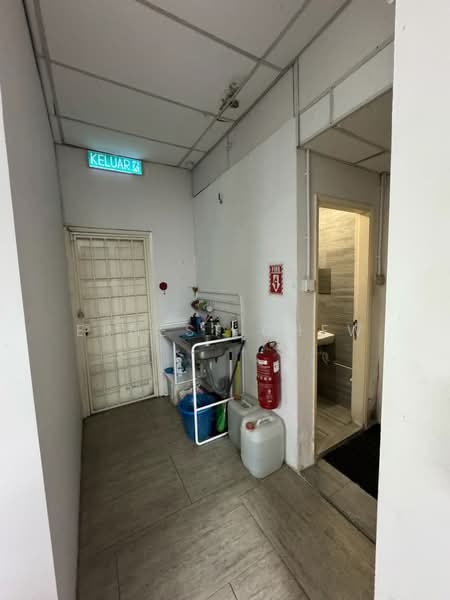 Semi-D Factory for Sale in Bandar Sunway (Sunway) - Ernest Chew - Corridor - PropertyGuru.com.my