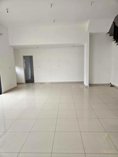 Semi-Detached House for Sale in Kota Kemuning (Shah Alam) - Daniel Kok - Living Room - PropertyGuru.com.my