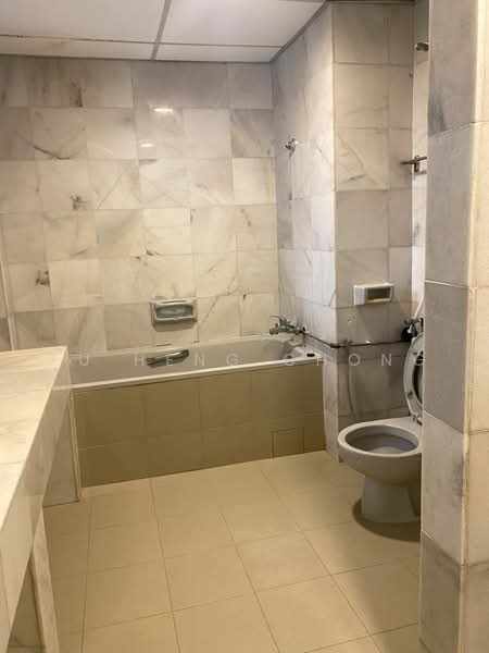 Kondominium untuk Disewa di Pelita Indah - Fu Heng Chong - Bathroom - PropertyGuru.com.my