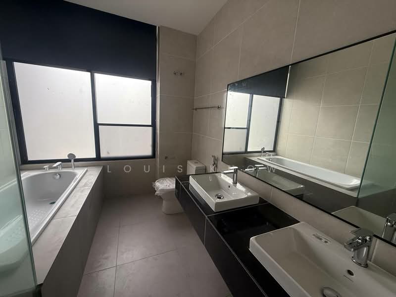 2-storey Terraced House for Sale in Puteri Harbour (Iskandar Puteri (Nusajaya)) - Louis Khow - Bathroom - PropertyGuru.com.my