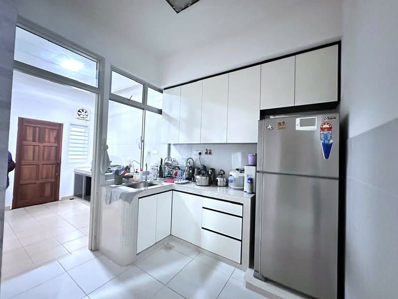 Kondominium untuk Dijual di Paradiso Nuova (Merak Kayangan) - Karl Lim - Kitchen - PropertyGuru.com.my