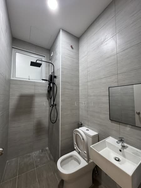 Kediaman Servis untuk Disewa di THE SENAI GARDEN (PANGSAPURI IMPIAN SENAI) - Lui Lui - Bathroom - PropertyGuru.com.my