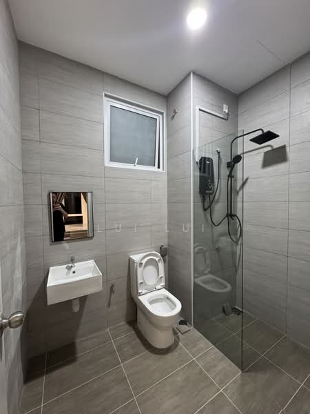 Kediaman Servis untuk Disewa di THE SENAI GARDEN (PANGSAPURI IMPIAN SENAI) - Lui Lui - Bathroom - PropertyGuru.com.my