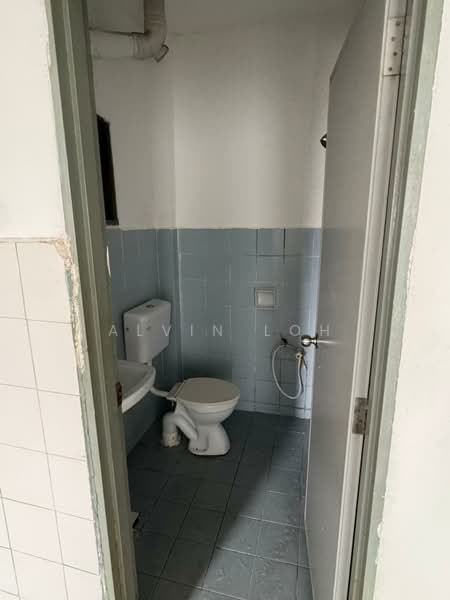 Apartment for Sale at Pangsapuri Mutiara - Alvin Loh - Bathroom - PropertyGuru.com.my