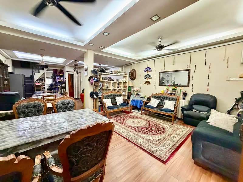 Rumah Teres 1.5-Tingkat untuk Dijual di Au 1 (Ulu Kelang) - Azli Ibrahim - Living Room - PropertyGuru.com.my