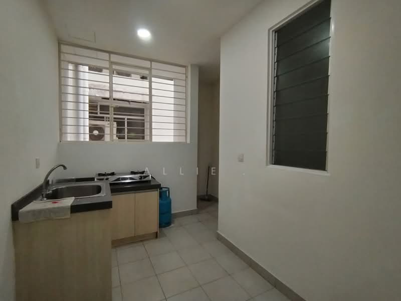 Condominium for Rent at Subang Parkhomes - Allie . - Kitchen - PropertyGuru.com.my