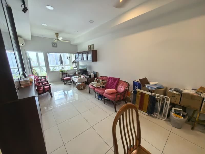 Pangsapuri untuk Dijual di Central Residence @ Sungai Besi - Daren Tan - Living Room - PropertyGuru.com.my